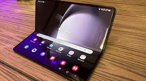 Будущее складных смартфонов: мода или новая эра технологий