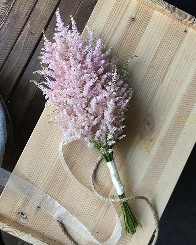 Букет из астильбы от Milissa